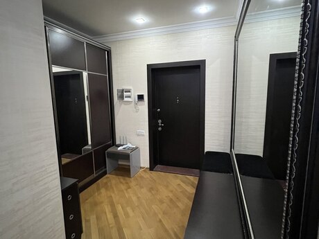 4 otaqlı yeni tikili - Nəsimi r. - 160 m²