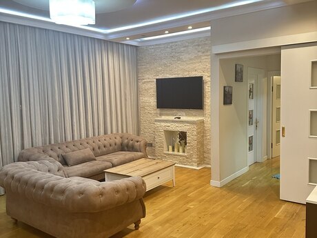 Объявление №5800266 - Баку, м. Ичеришехер, 3-комн., 120 м², 5/9 этаж