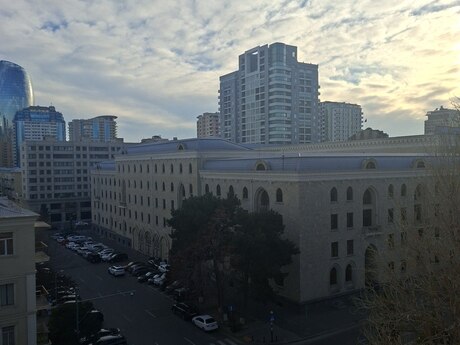 3 otaqlı mənzil, 80 m², 28 May: 250 000 ₼ 2