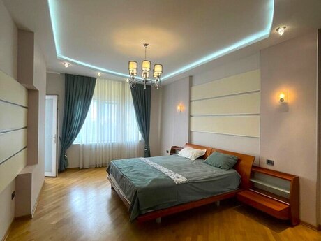 3 otaqlı yeni tikili - Elmlər Akademiyası m. - 165 m²