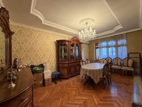 Elan №5800543 - Bakı, Bakıxanov q., 4 otaqlı, 100 m², 5/9 mərtəbə