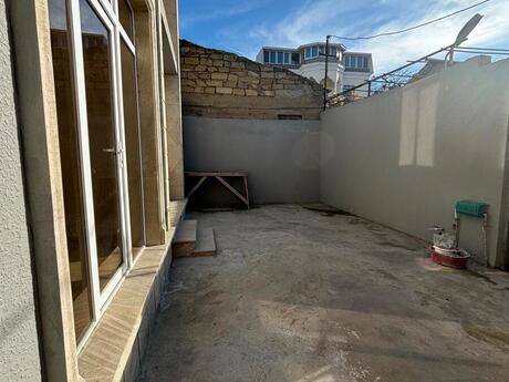 4 otaqlı həyət evi/bağ evi - Azadlıq Prospekti m. - 160 m²