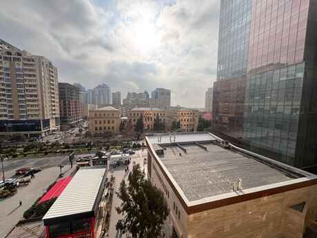 3 otaqlı yeni tikili - Şah İsmayıl Xətai m. - 131 m²