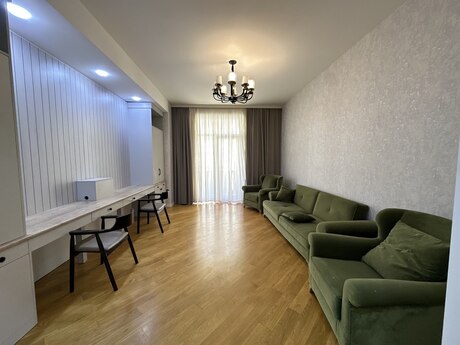 3 rooms · 125 m² · floor 3/7, Ağ şəhər