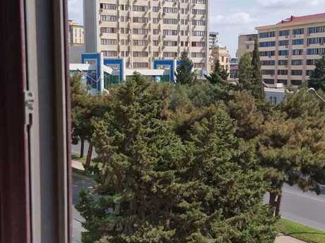 5 otaqlı köhnə tikili - Azadlıq Prospekti m. - 116 m²