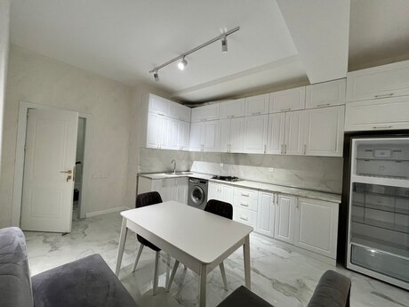 3 otaqlı yeni tikili - Memar Əcəmi m. - 140 m²