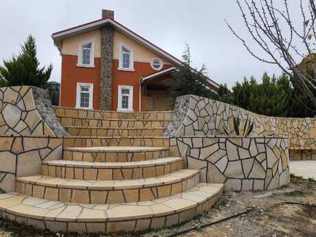 4 otaqlı həyət evi/bağ evi - Novxanı q. - 200 m²