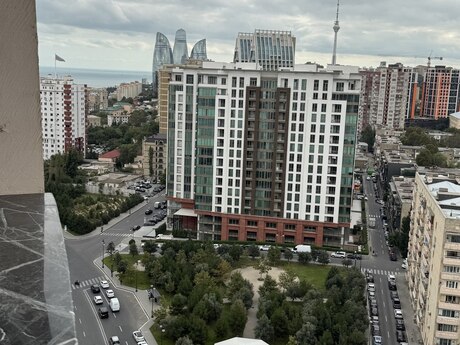 4-room apartment, 200 m², Elmlər Akademiyası: 825 000 ₼ 2