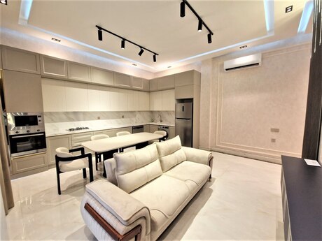 3 otaqlı yeni tikili - Ağ şəhər q. - 100 m²