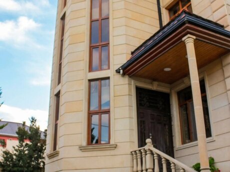 9 otaqlı həyət evi/bağ evi - Qaraçuxur q. - 480 m²