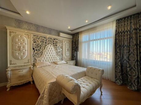4 otaqlı yeni tikili - İçəri Şəhər m. - 240 m²