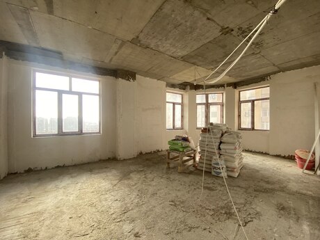 4-комнатная квартира, 204 м², Nizami: 520 000 ₼ 4