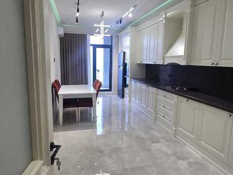 Объявление №5802947 - Баку, м. Кероглу, 2-комн., 105 м², 6/17 этаж