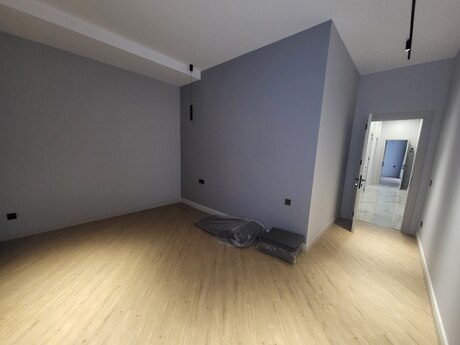 4 otaqlı həyət evi/bağ evi - Buzovna q. - 178 m²