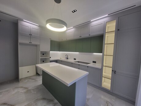 4 otaqlı həyət evi/bağ evi - Buzovna q. - 178 m²
