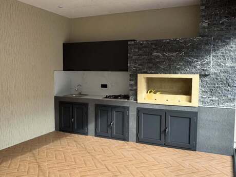 4 otaqlı həyət evi/bağ evi - Mərdəkan q. - 160 m²