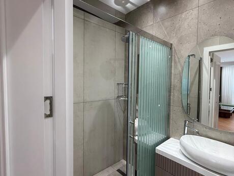 Ağ şəhərdə 3 otaqlı yeni tikili mənzil kirayə verilir, 130 m², 2 500 AZN/ay, şəkil 5 / 12