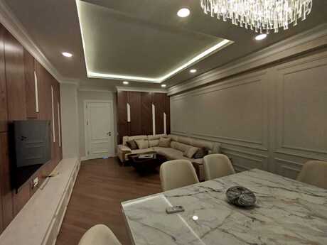 3-room new-build apartment for rent in Şah İsmayıl Xətai, 150 m², 1 800 AZN/mo, photo 2 / 12