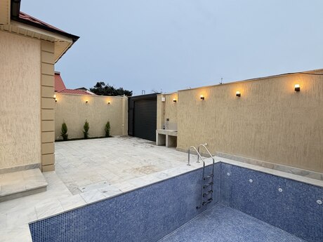 4 otaqlı həyət evi/bağ evi - Şüvəlan q. - 130 m²