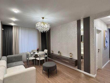 2-комн. вторичка - м. Элмляр Академиясы - 45 м²