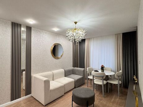 2-комн. вторичка - м. Элмляр Академиясы - 45 м²