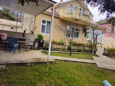 7 otaqlı həyət evi/bağ evi - Həzi Aslanov m. - 330 m²