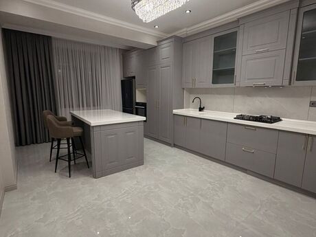 Объявление №5804349 - Баку, м. 28 мая, 3-комн., 138 м², 3/16 этаж