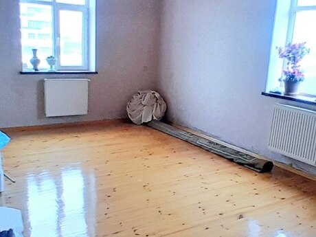 8 otaqlı həyət evi/bağ evi - Biləcəri q. - 288 m²