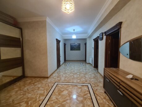 3 otaqlı yeni tikili - İnşaatçılar m. - 155 m²