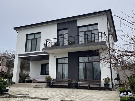 4 otaqlı həyət evi/bağ evi - Mərdəkan q. - 250 m²