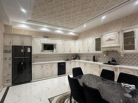 6 otaqlı həyət evi/bağ evi - Avtovağzal m. - 420 m²