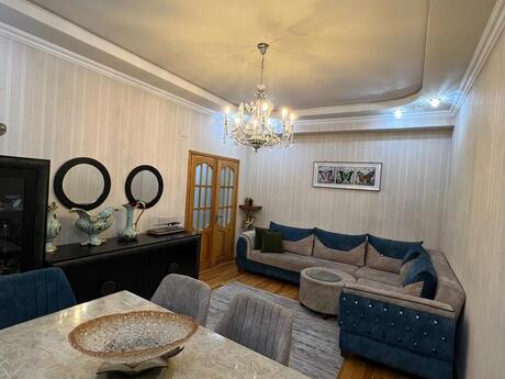 Elan №5805257 - Bakı, İnşaatçılar m., 3 otaqlı, 110 m², 11/12 mərtəbə