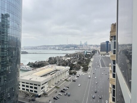 4 otaqlı yeni tikili - Nəsimi r. - 241 m²