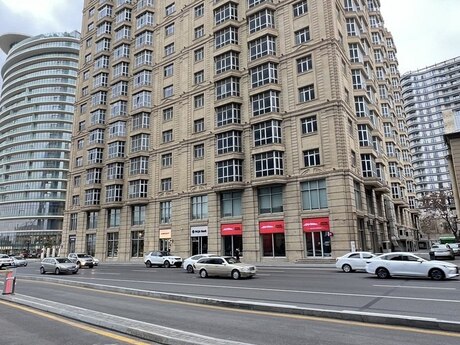 4 otaqlı yeni tikili - Nəsimi r. - 241 m²