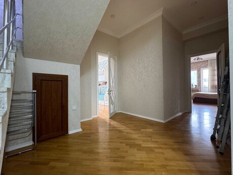 7 otaqlı yeni tikili - Şah İsmayıl Xətai m. - 533 m²