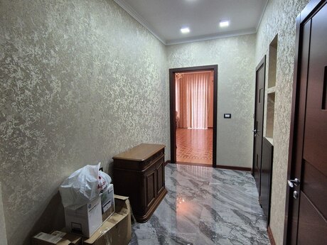 2-комн. вторичка - м. Сахил - 80 м²