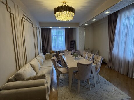 4 otaqlı yeni tikili - Elmlər Akademiyası m. - 174 m²