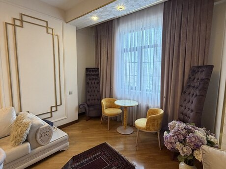 4 otaqlı yeni tikili - Elmlər Akademiyası m. - 174 m²