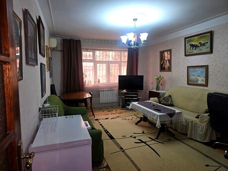 2 otaqlı köhnə tikili - Qara Qarayev m. - 90 m²