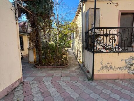 Həyət evi/Bağ evi - Nəsimi m. - 170 m²