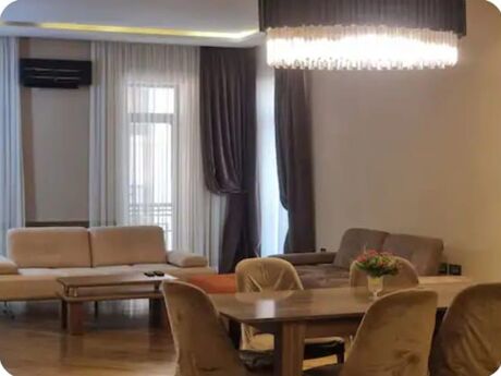 4 otaqlı yeni tikili - 28 May m. - 200 m²