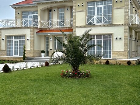 5 otaqlı həyət evi/bağ evi - Mərdəkan q. - 300 m²
