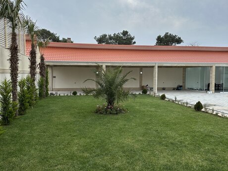 5 otaqlı həyət evi/bağ evi - Mərdəkan q. - 300 m²