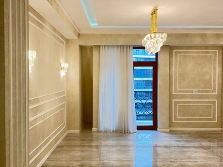 5 otaqlı ofis - Ağ şəhər q. - 215 m²