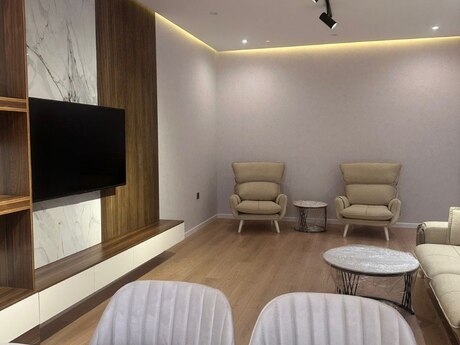 2 otaqlı yeni tikili - 8 Noyabr m. - 106 m²