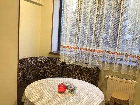 5 otaqlı köhnə tikili - Nəriman Nərimanov m. - 110 m²