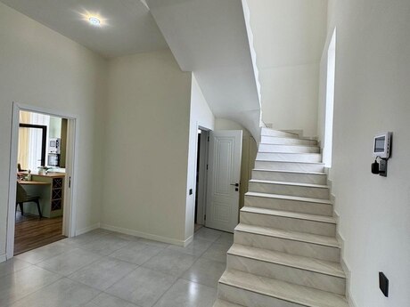 5 otaqlı həyət evi/bağ evi - Badamdar q. - 168 m²