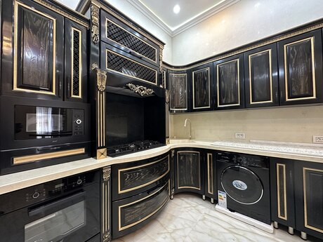 4 otaqlı yeni tikili - Ağ şəhər q. - 137 m²