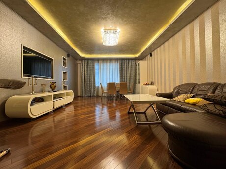 3 otaqlı yeni tikili - Badamdar q. - 153 m²