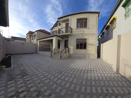 6 otaqlı həyət evi/bağ evi - Bakıxanov q. - 245 m²